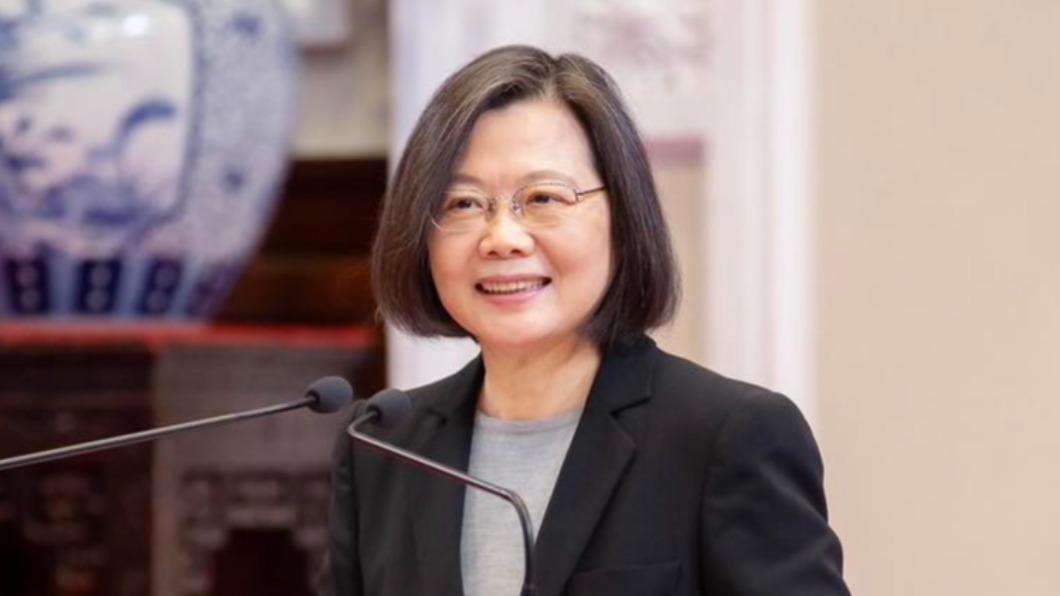 這也是總統蔡英文8年任期最後一次元旦升旗。(圖/翻攝蔡英文臉書)