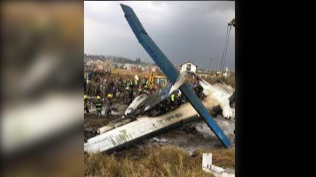 美奧勒岡州「飛機撞電線」失事燒毀 釀3死、百戶停電