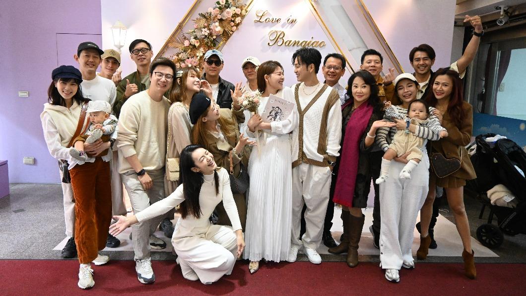 張書偉風光結婚!八點檔男女神齊聚見證 驚見「大咖情侶」罕見同框