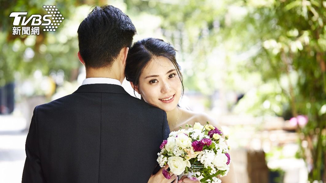 嫁給好老公!4星座男「為愛低頭」只聽老婆的話 家庭擺第一