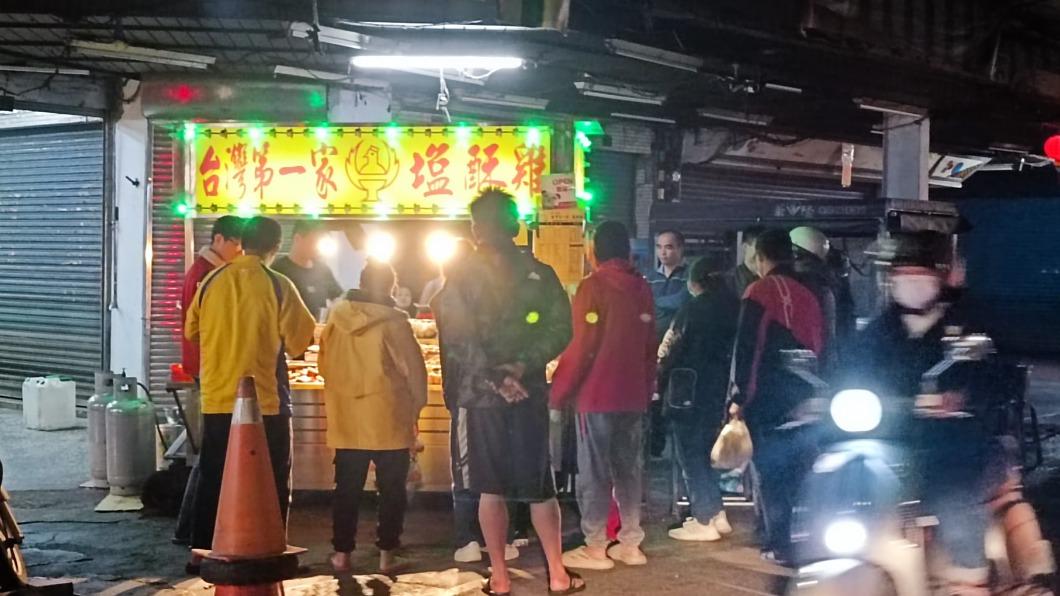 埔里建醮吃素5天終解禁 衝鹹酥雞店「報復性吃肉」人潮擠爆