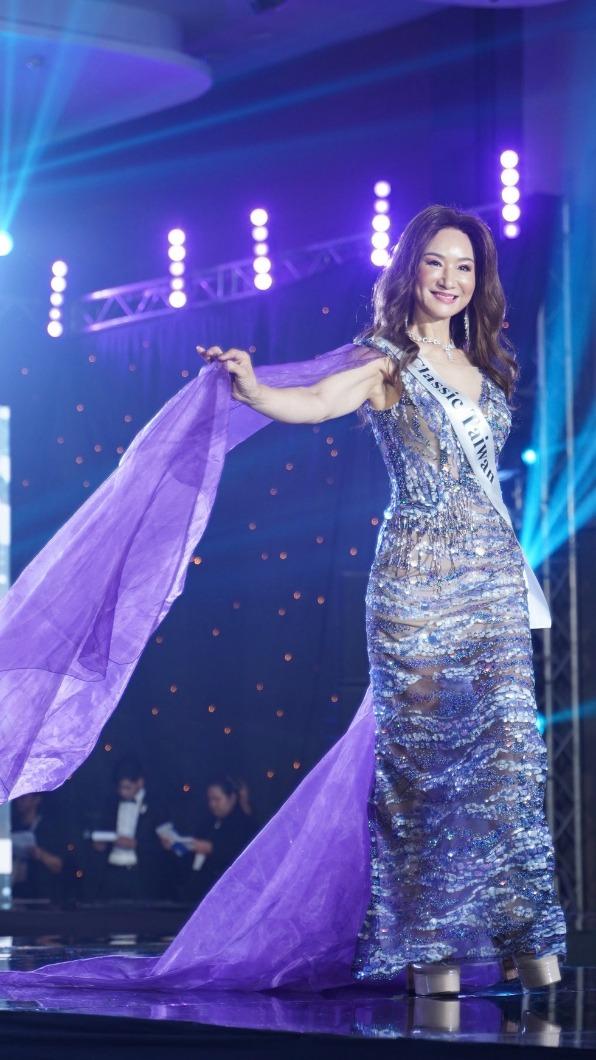 袁向晴赴泰國參加「2023國際亞洲夫人選美」拿下4大獎。(圖/瑞田音樂提供)