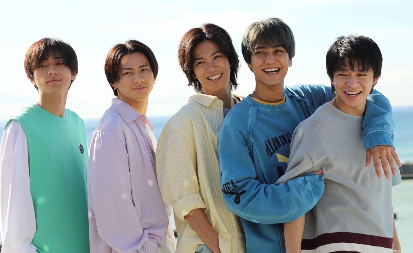 King & Prince原為5人男團,目前團員為永瀨廉(左一)、高橋海人(右)。