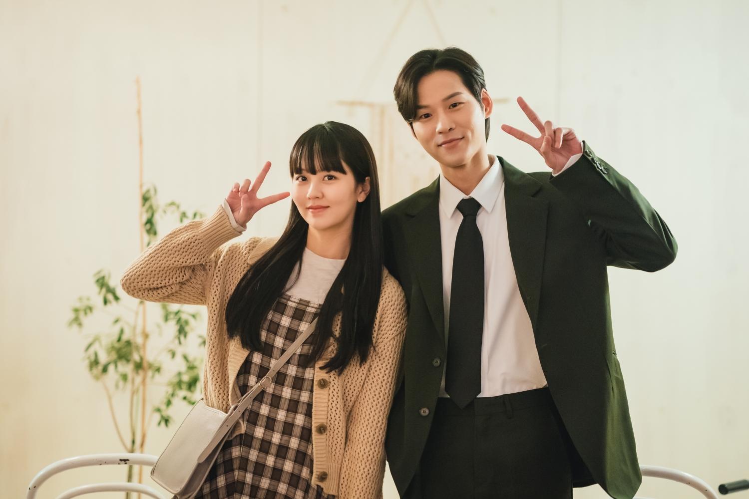 《無用的謊言》拿下第3名,由童星出身的金所泫(左)主演。(圖/Hami Video提供)
