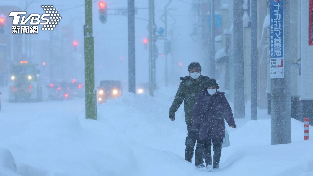 北海道連日降下大雪,交通事故頻傳。(圖/達志影像美聯社)