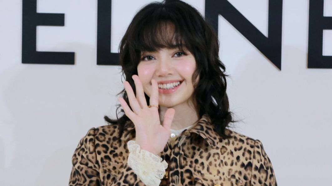 Lisa將被寫成小說？　法作家證實「女主角原型是她」秒登熱搜