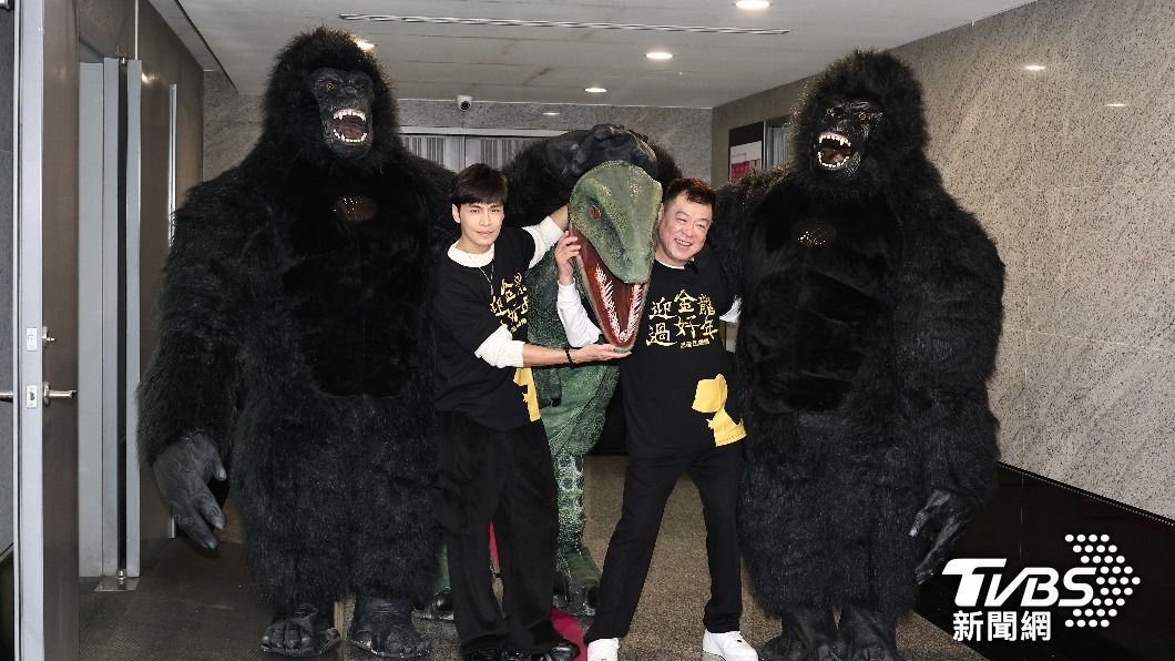 孫德榮和Gino出席記者會。(圖/張哲鳴攝)