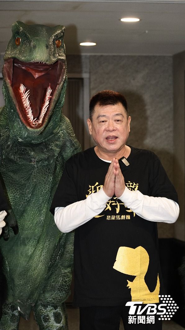 孫德榮在直播前受訪。(圖/張哲鳴攝)
