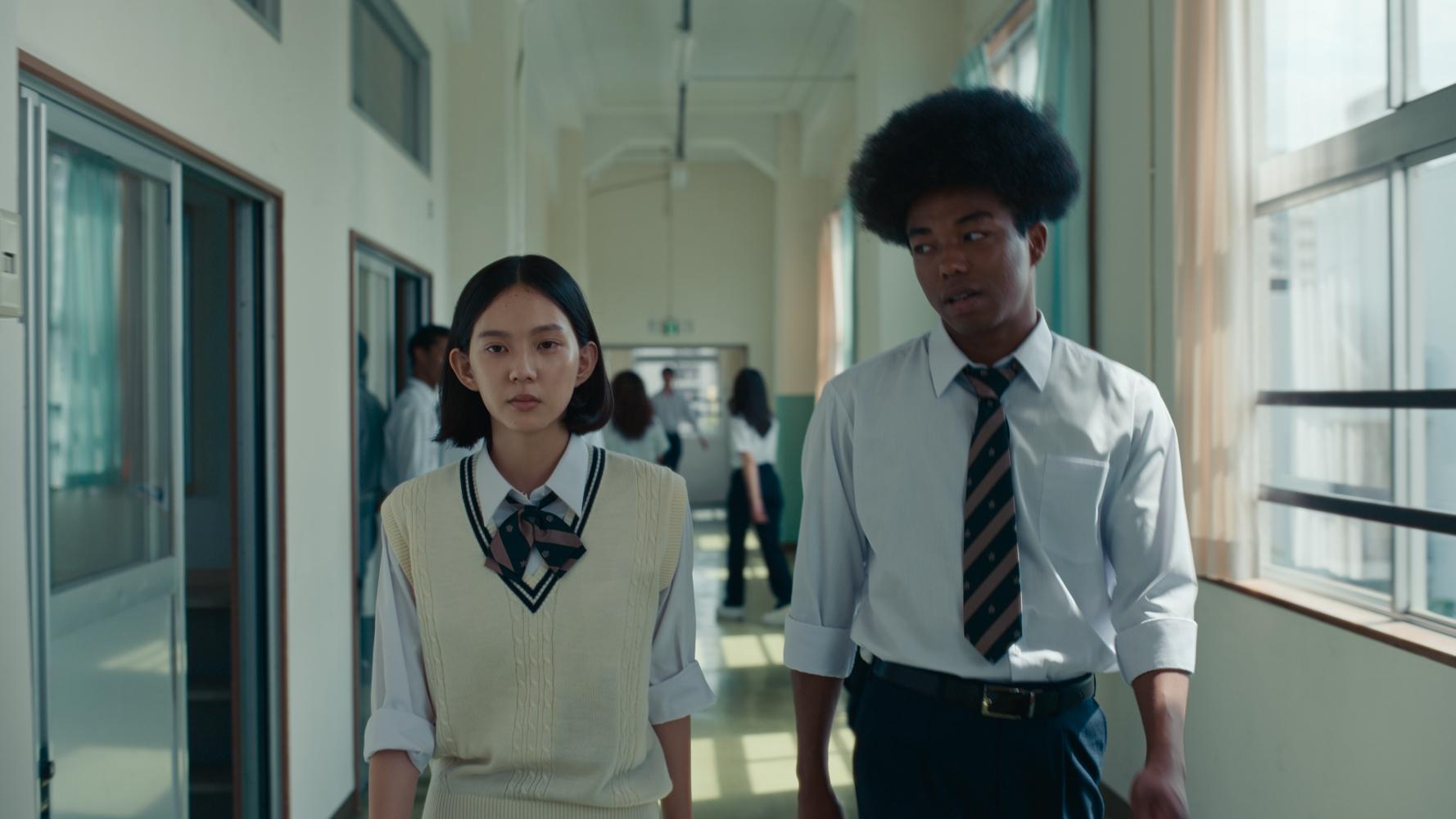中島Sena飾演的「凪」（左）經常作夢，也有青春期的煩惱。（圖／Disney+提供）