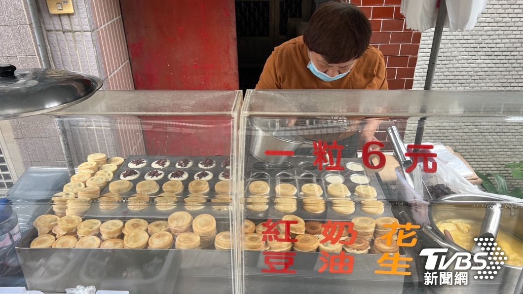 佛心價!紅豆餅老攤一顆6元 網:這價格哪裡找?