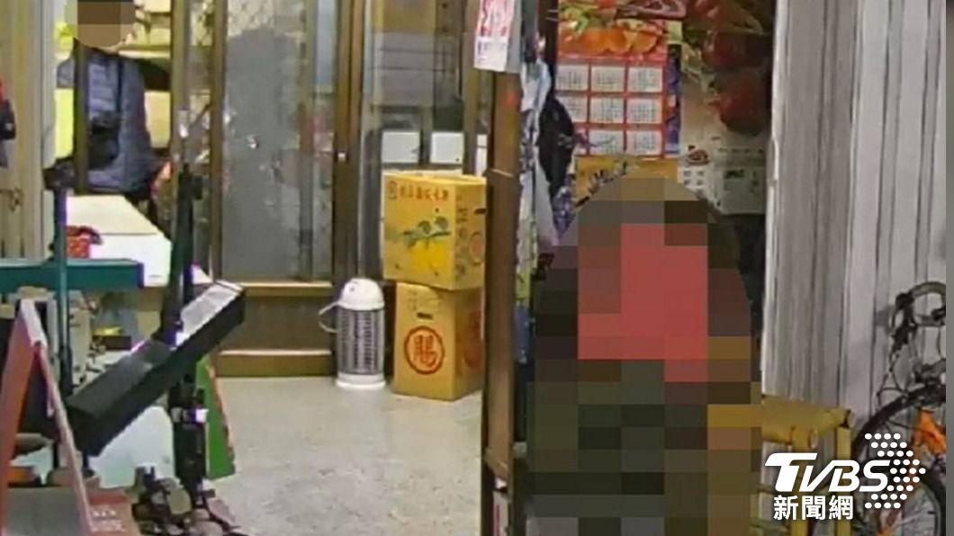 網友因母親遭騙,怒將男子影像發布上網提醒其他民眾注意。(圖/TVBS)