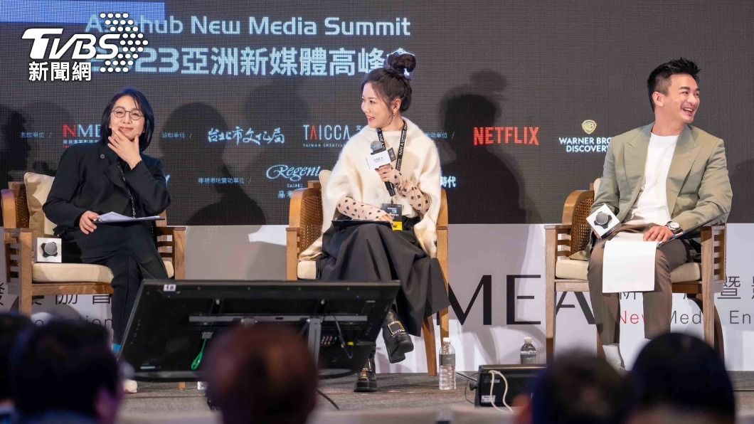 TVBS版權業務部總監戴天易（右起）、金盞花大影業創辦人金百倫、大慕可可董事長林昱伶一同分享經驗。（圖／TVBS提供）