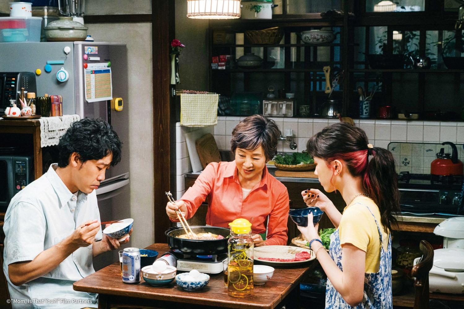 大泉洋、吉永小百合、永野芽郁(左起),共演三代人笑淚交織的家庭日常。(圖/原創娛樂提供)