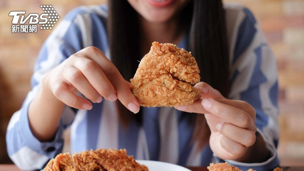突然想吃炸物,可能是體内的電解質失衡。(示意圖/shutterstock達志影像)