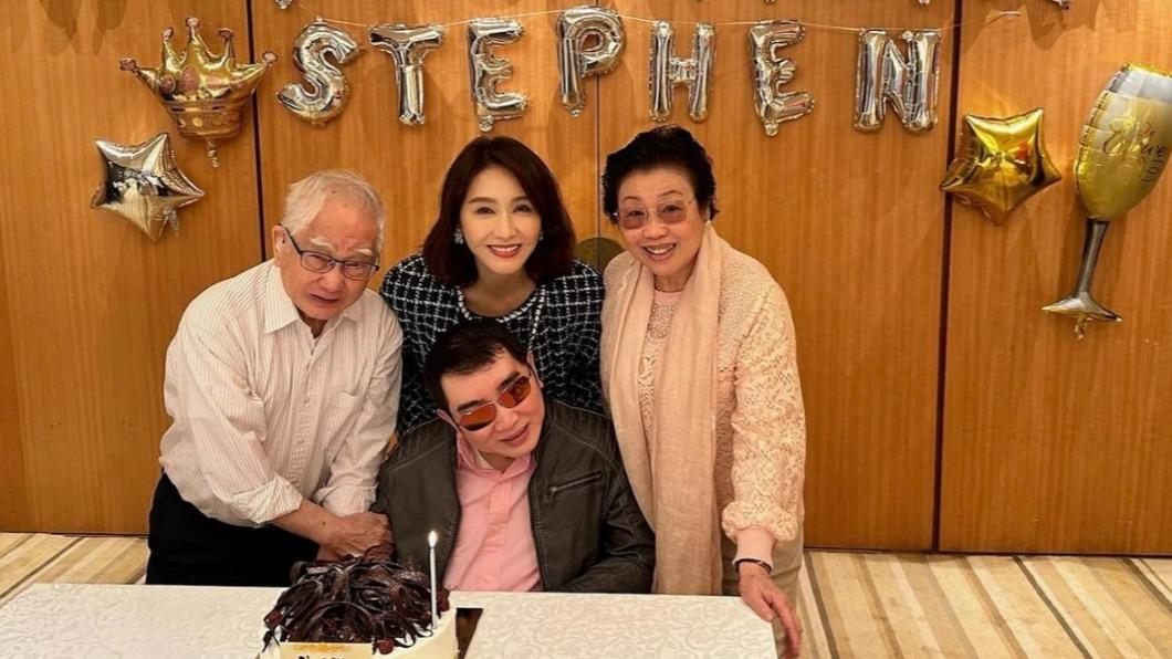 15年前為癱瘓弟退演藝圈　黎姿合影「弟弟站超挺」網噴淚