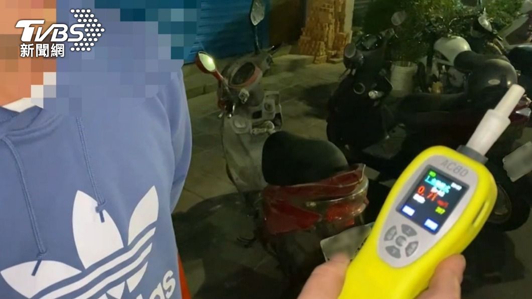 天冷大啖薑母鴨配啤酒 新北男左搖右晃被攔下場超悽慘
