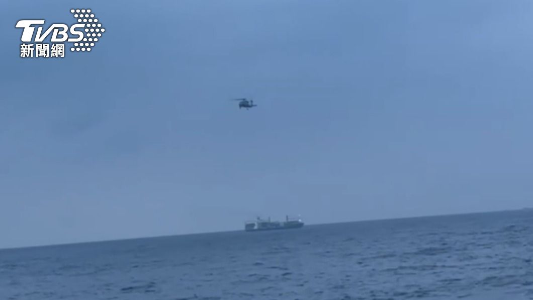 多艘鄰近在航艦執行搜救。(圖/TVBS)