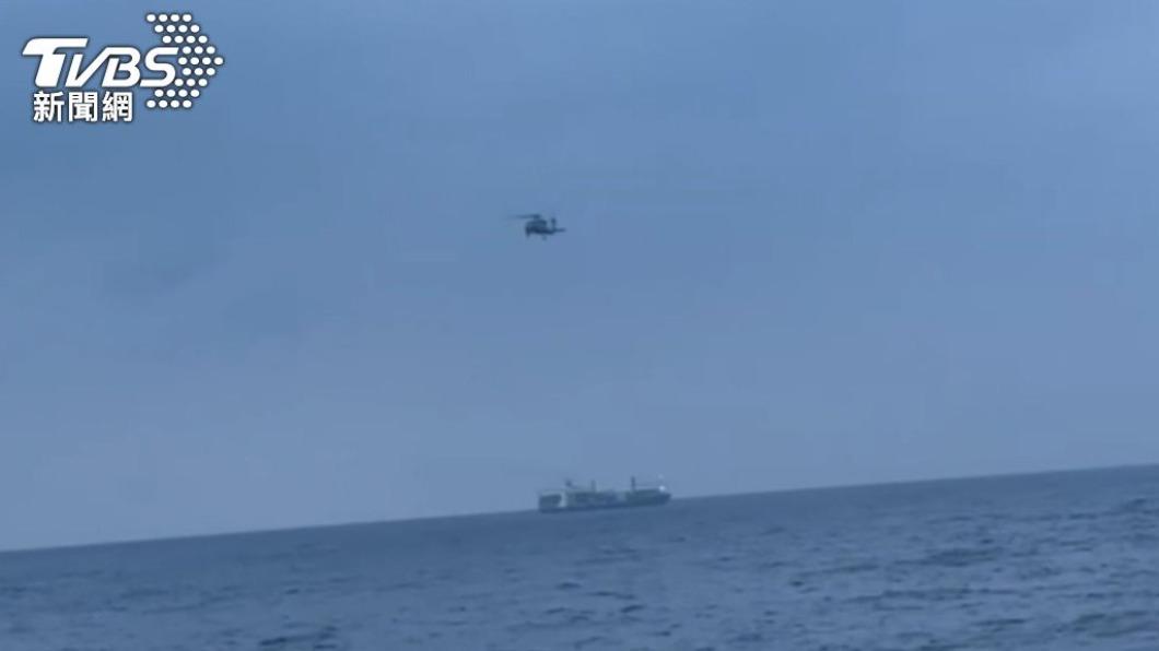 多艘鄰近在航艦執行搜救。(圖/TVBS)