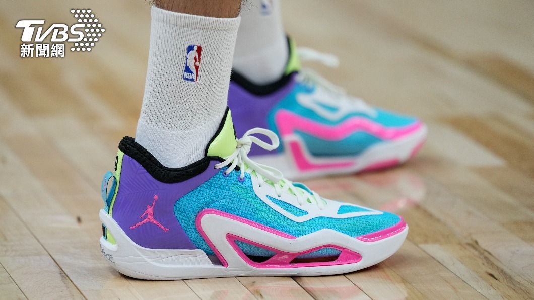 根據Nike說法，該品牌最熱銷商品中，包含球星聯名鞋，圖為NBA球星塔圖姆的實戰鞋。（圖／達志影像美聯社）