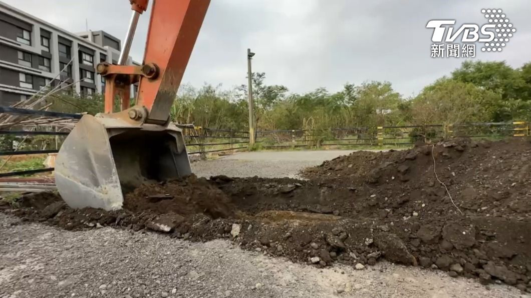 柯文哲農地開挖驚見磚頭鋼筋 新竹市府:未見事業或營建廢棄物