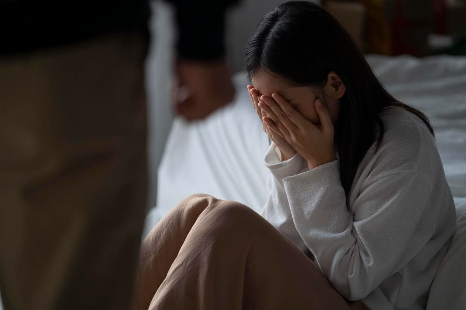 英名醫爆性醜聞!誘女病患診間做愛換免費打肉毒