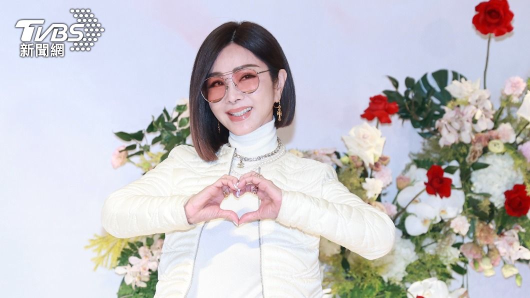 陳美鳳大方承認做醫美微調,大約一年做一次鳳凰電波。(圖/黃城碩攝)