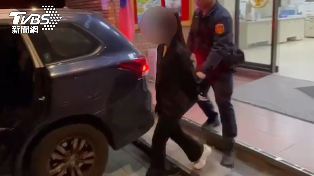 女車手平時在酒店工作,兼職當車手。(圖/TVBS)