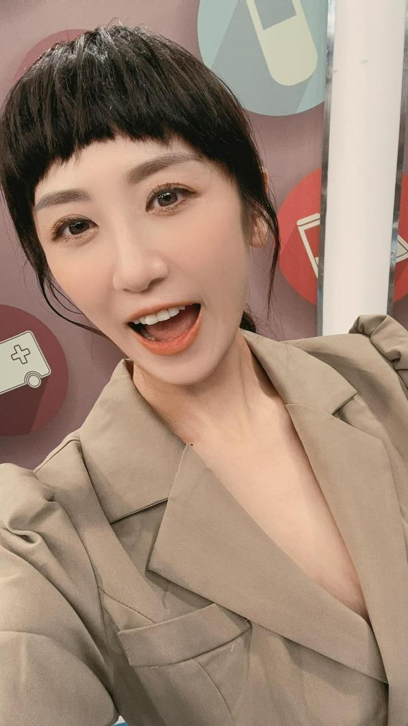 蔡允潔婚後育有一女。(圖/翻攝自蔡允潔臉書)