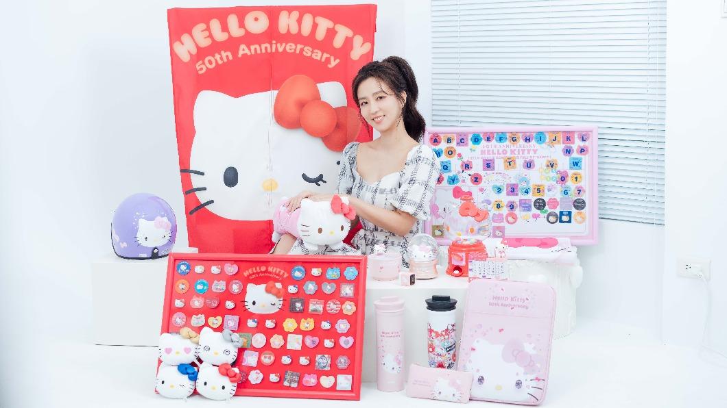 超商推出Hello Kitty 集點換購。(圖/業者提供)
