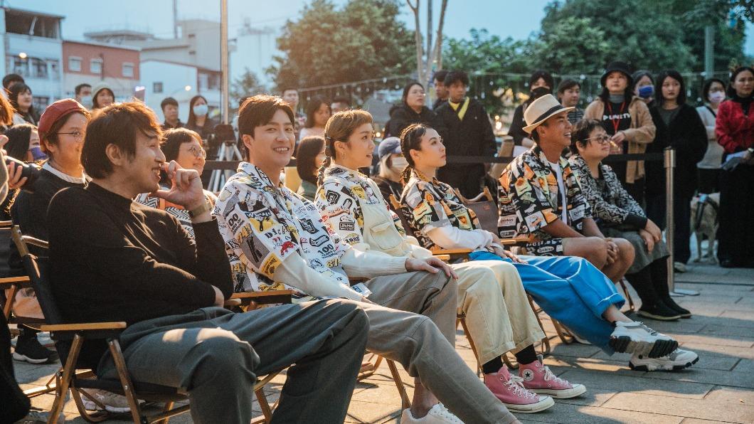 江宏傑、李霈瑜、黃湘婷和柯有倫出席露天電影院,搶先看第二集。(圖/客家電視與LINE TV提供)