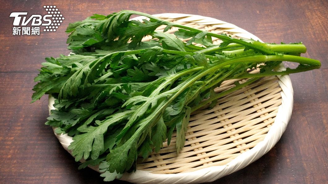 冬季嗑鍋必備!醫曝茼蒿「4功效」 下肚有助減重防中風