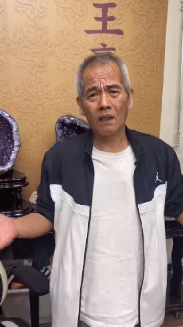 王豪表示自己身體也亮紅燈。（圖／翻攝自王豪購物網臉書）