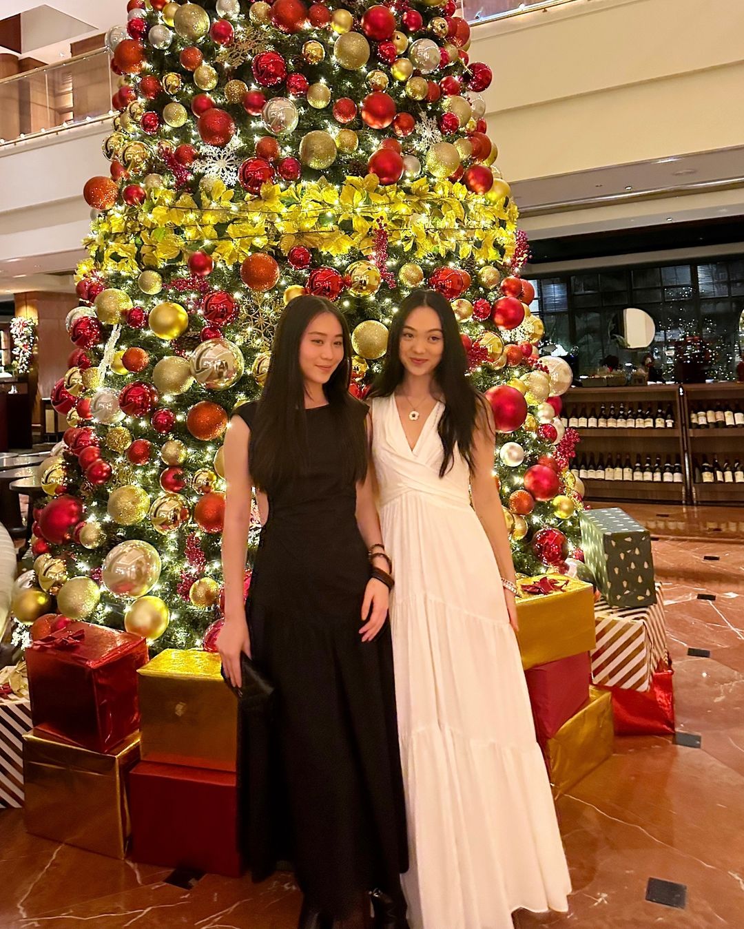 Jane、Jada姊妹倆聖誕節在新加坡參加活動。(圖/翻攝自 Jane IG)