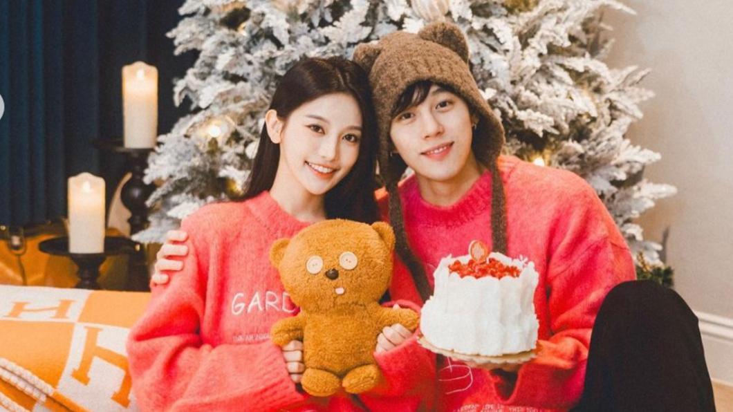 蔡瑞雪公開獻吻富二代男友 曬「臉貼臉」合照放閃:是不是有點像?
