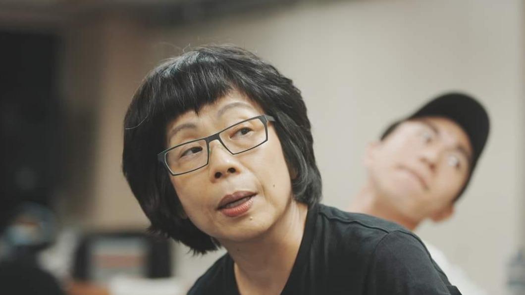 陳幼芳透露有頭暈問題,30年前出過車禍,導致左肩一直很緊繃。(圖/翻攝自陳幼芳臉書)