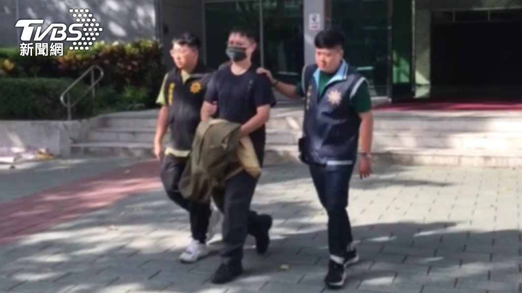 男子本業是工程師，自稱是軍火迷。（圖／TVBS）