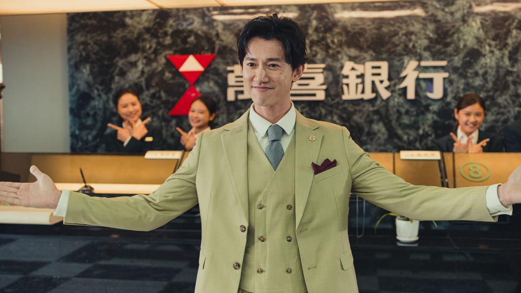 才拿金馬影帝!吳慷仁驚傳成銀行企業家 西裝筆挺帥照流出