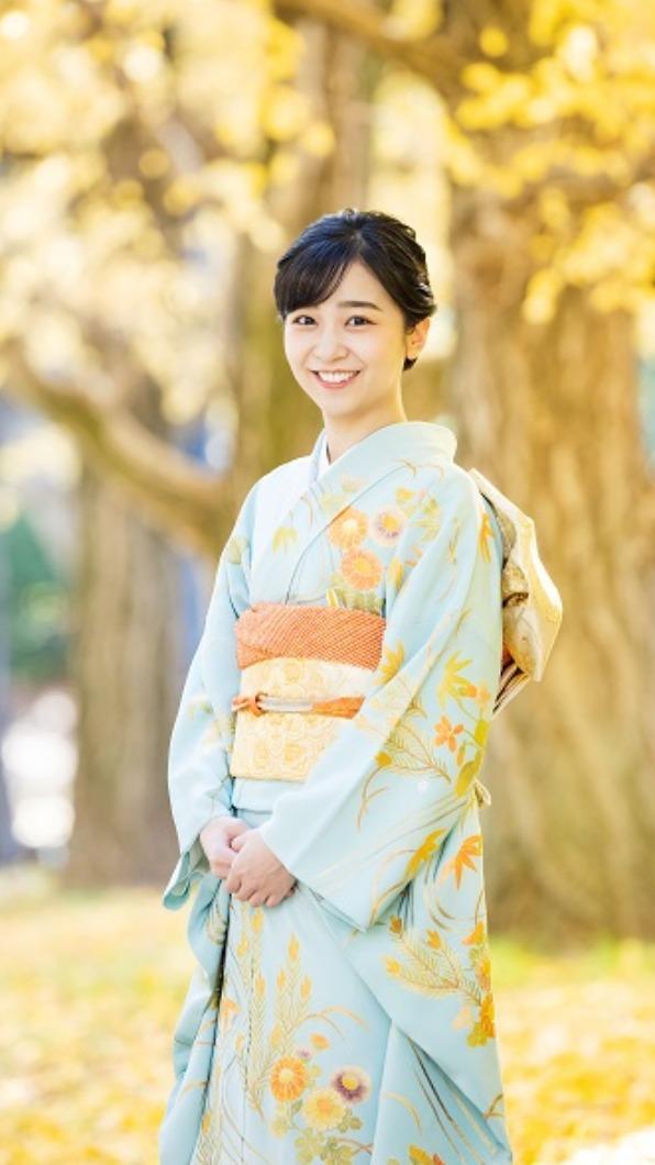 今年佳子公主的生日照片穿著和服現身。(圖/翻攝自宮內廳網站)