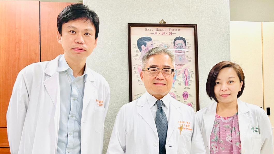 長庚鼻科研究團隊醫師李達人(中)、醫師黃建嘉（左）及醫師吳佩雯（右）。(圖／林口長庚醫院提供)