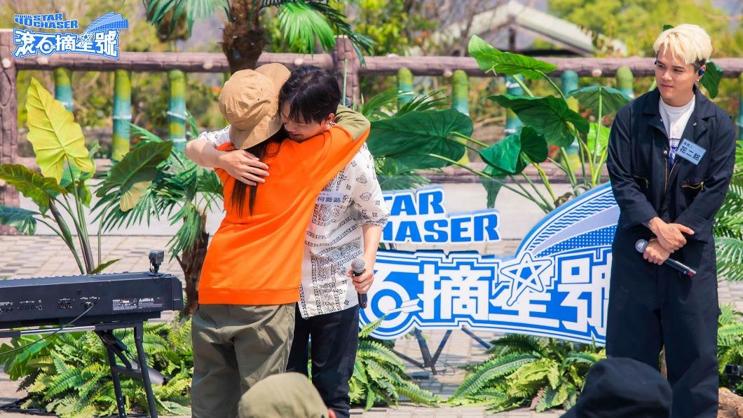 錄影到一半「父親突離世」 蘇慧倫暖抱全場哭成淚海