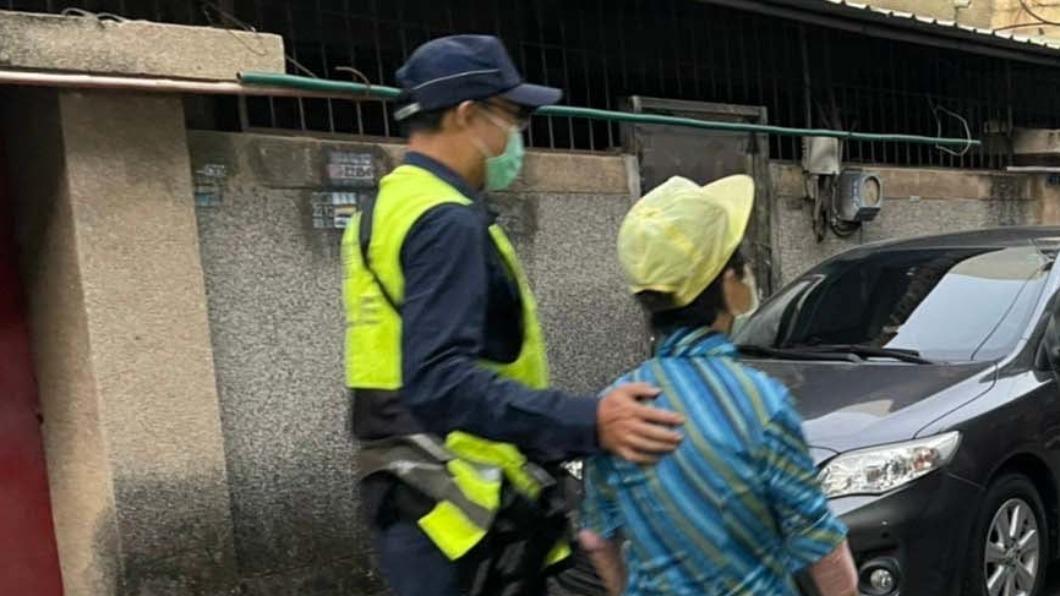 獨居嬤兒離世走不出　「無名孝子」警每月默默給3千：別說真相