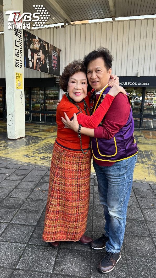 李朝永（右）呼籲外界正視青少年學習、發展。（圖／陳郁文攝）