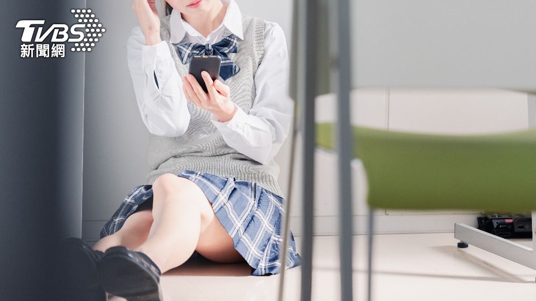 15歲妹偷嘗禁果!「連戰2天」大出血 男友嚇送醫完了