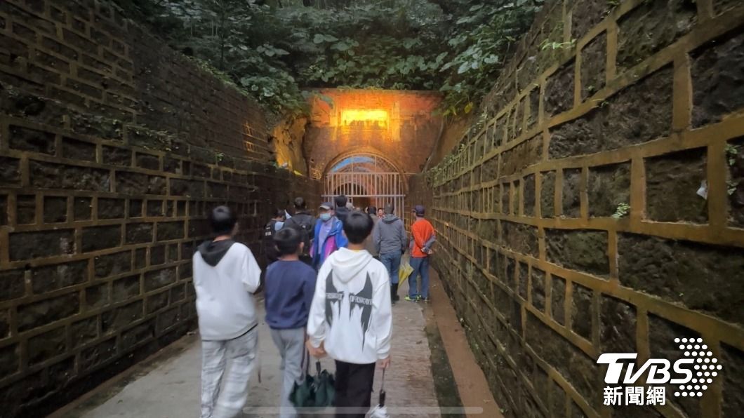 建於西元1890的「劉銘傳隧道」,是全台最古老的鐵路隧道,目前已經完成主體修繕及光環境整修。(圖/TVBS)