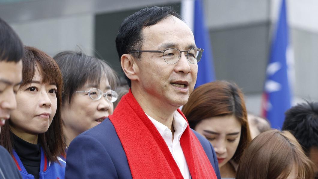 國民黨今(1)日於中央黨部前廣場舉行升旗典禮。(圖/國民黨提供)