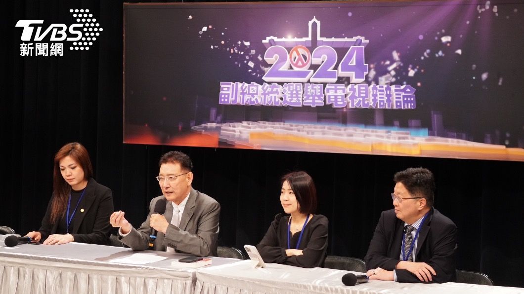 電視辯論會後,趙少康現身受訪。(圖/潘建樺攝)