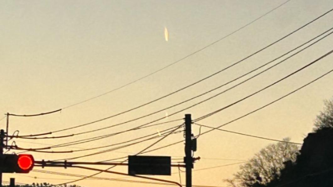 強震前詭爆異象!疑隕石墜砸致災 驚見「白光破空」傳巨響