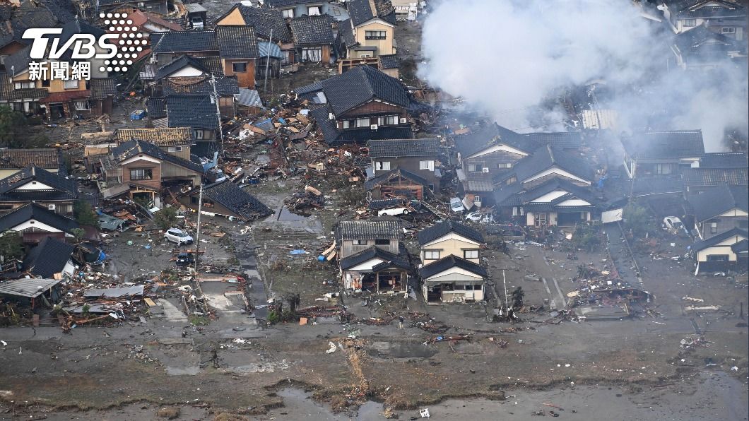 珠洲市有許多建築物倒塌，包含住宅、墳墓和寺廟。（圖／達志影像美聯社）