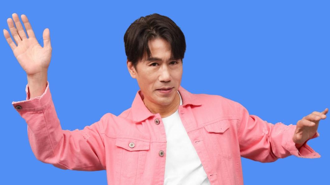 羅時豐虧自己唱情歌沒人聽。(圖/不務正業娛樂有限公司提供)
