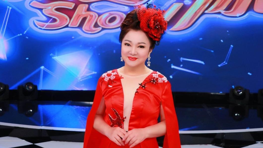 白冰冰看著張家瑜如願考上大學,表示如同自己當初入選出道一樣感動。(圖/翻攝自白冰冰臉書)